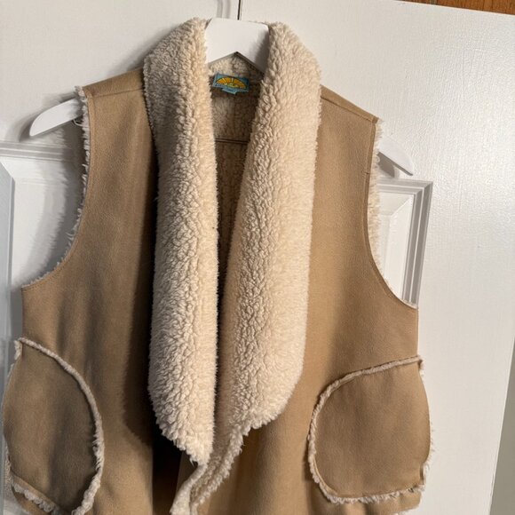 Sherpa Fleece Vest Size S - Picture 3 of 6